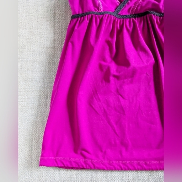 Lululemon Rehearsal Dance Tank hot pink Luxtreme size 2 - Picture 4 of 7